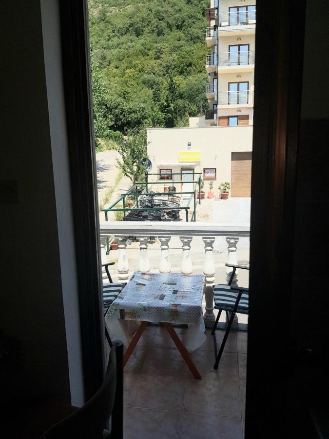 Sobe I Apartmani Marovic Petrovac Екстериор снимка