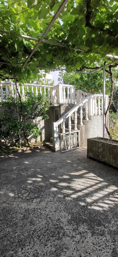 Sobe I Apartmani Marovic Petrovac Екстериор снимка