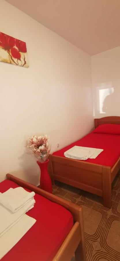Sobe I Apartmani Marovic Petrovac Екстериор снимка