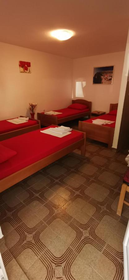 Sobe I Apartmani Marovic Petrovac Екстериор снимка