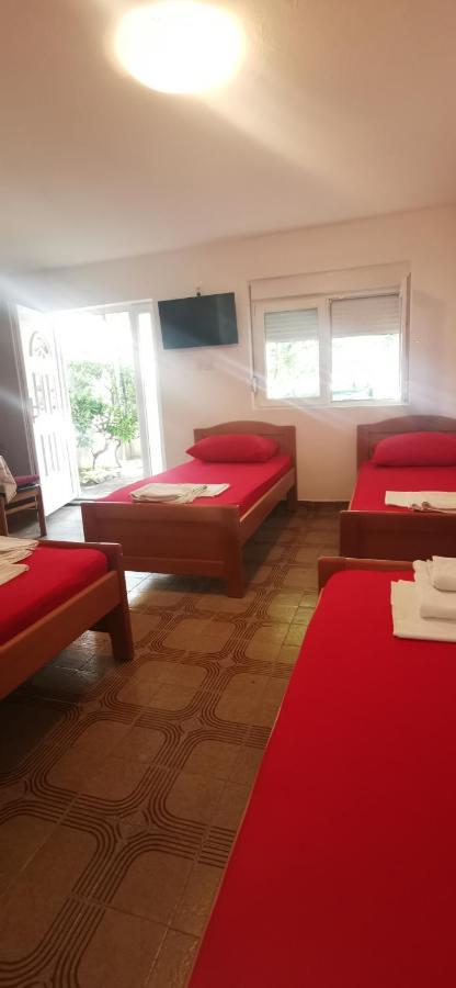 Sobe I Apartmani Marovic Petrovac Екстериор снимка