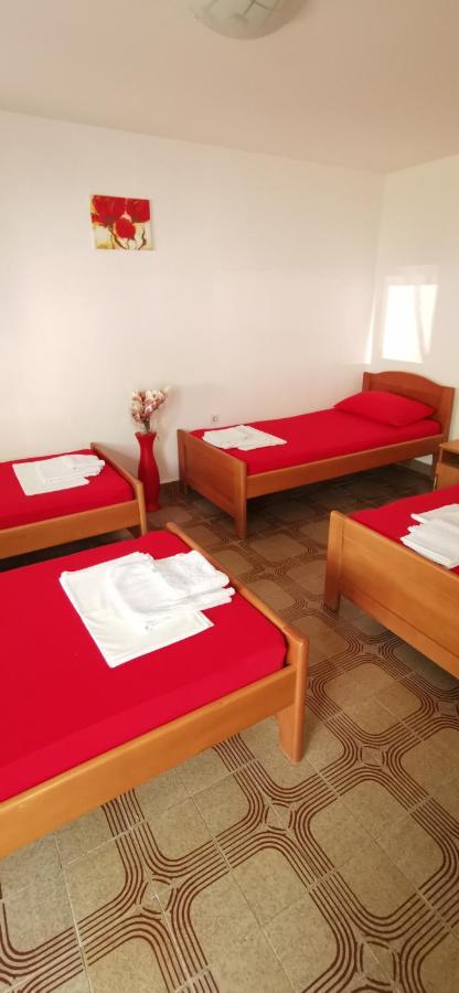 Sobe I Apartmani Marovic Petrovac Екстериор снимка