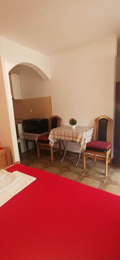 Sobe I Apartmani Marovic Petrovac Екстериор снимка