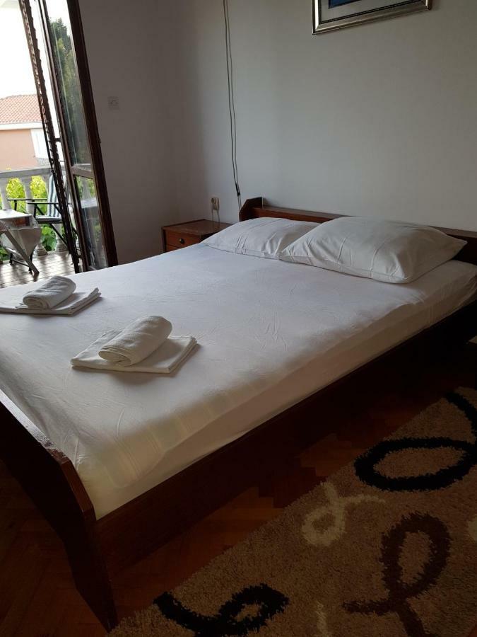 Sobe I Apartmani Marovic Petrovac Екстериор снимка