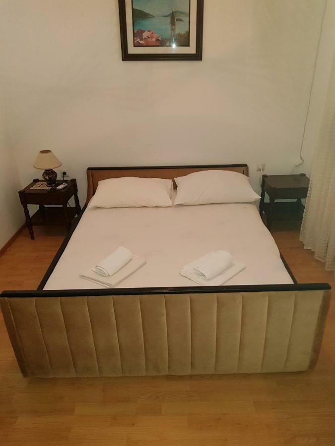 Sobe I Apartmani Marovic Petrovac Екстериор снимка